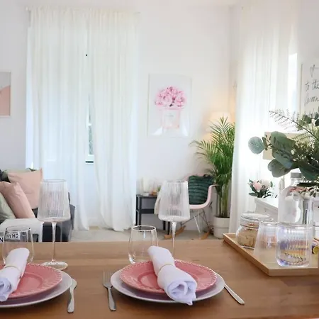 Apartment Center Lovely