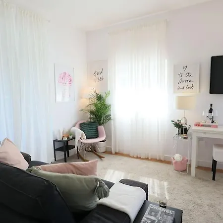 Apartment Center Lovely *