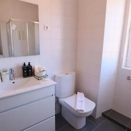 Apartment Center Lovely