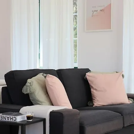 Apartment Center Lovely